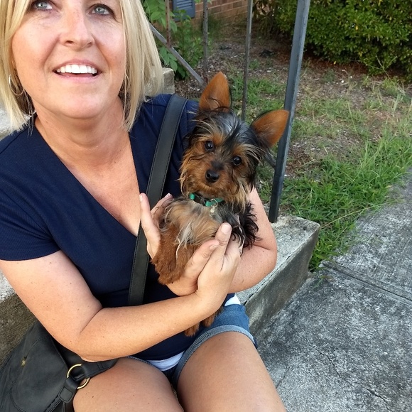 Meet your Posher, Deanna - Picture 2 of 3